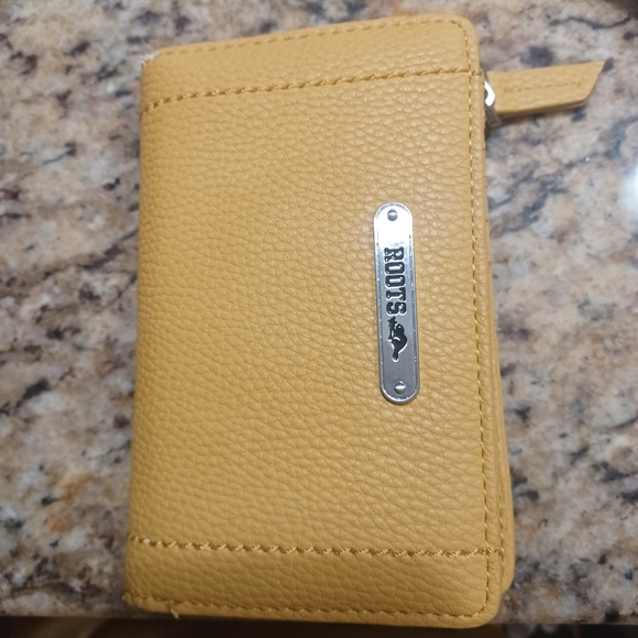 Wallet - Picture 2 of 3